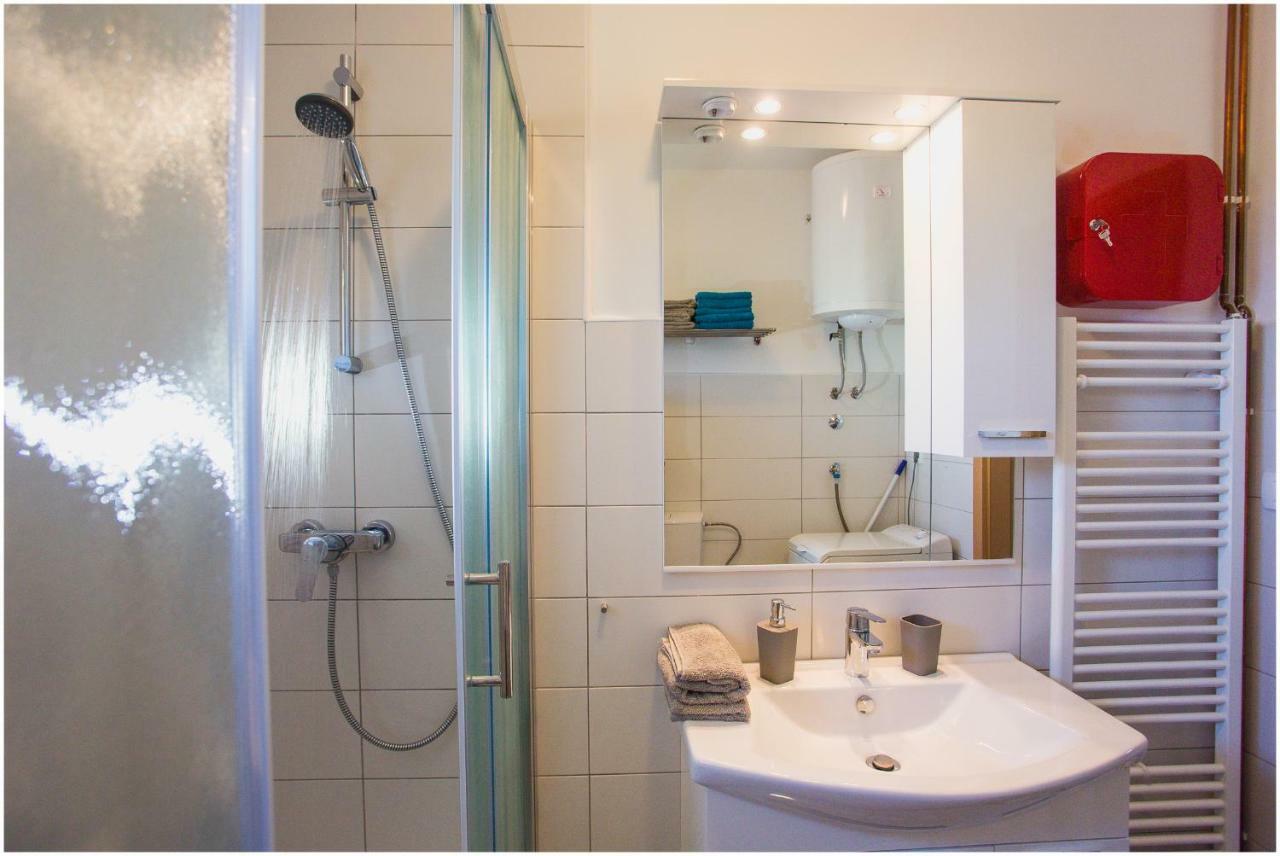 House Mellifera Hotell Razvode Eksteriør bilde