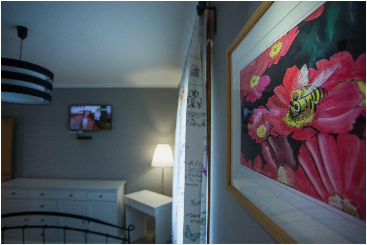 House Mellifera Hotell Razvode Eksteriør bilde